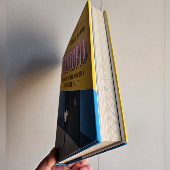 BOGO Books: "Brotopia" Hardcover by Emily Chang - Picture 6 of 6